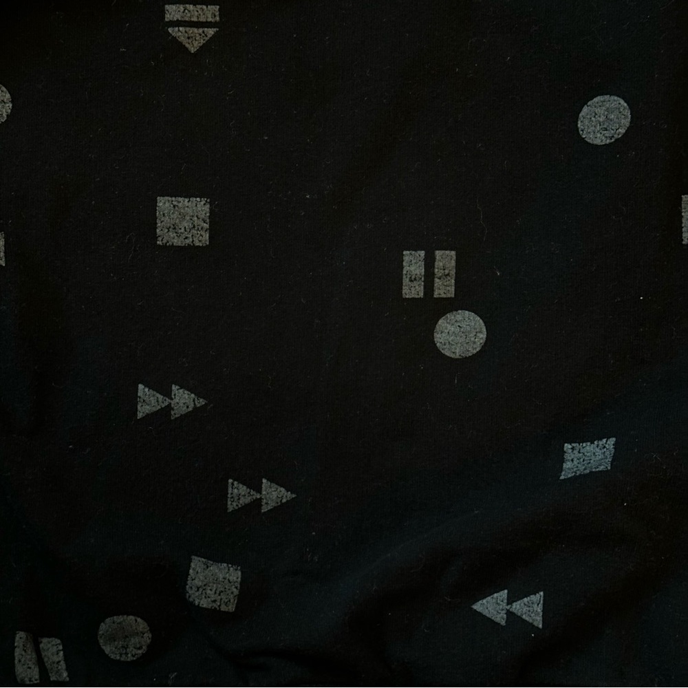 Black Geometric Ruffle Sweatshirt Size 3 - Picture 5 of 6
